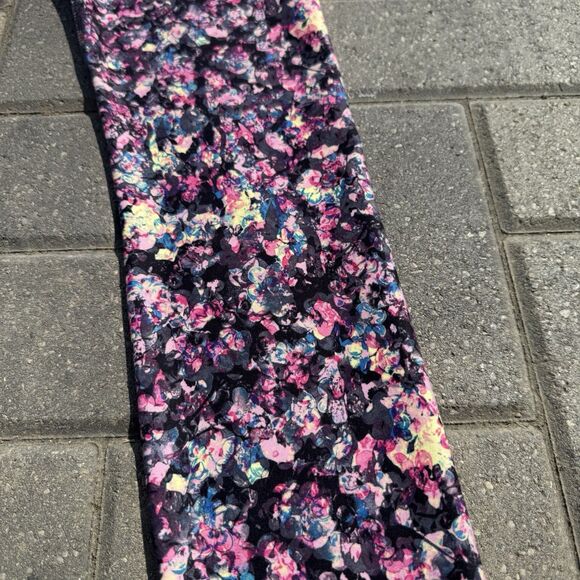 calia by carrie underwood Balance Crossover Capri floral Colorful NWT $65 XS - Picture 2 of 9